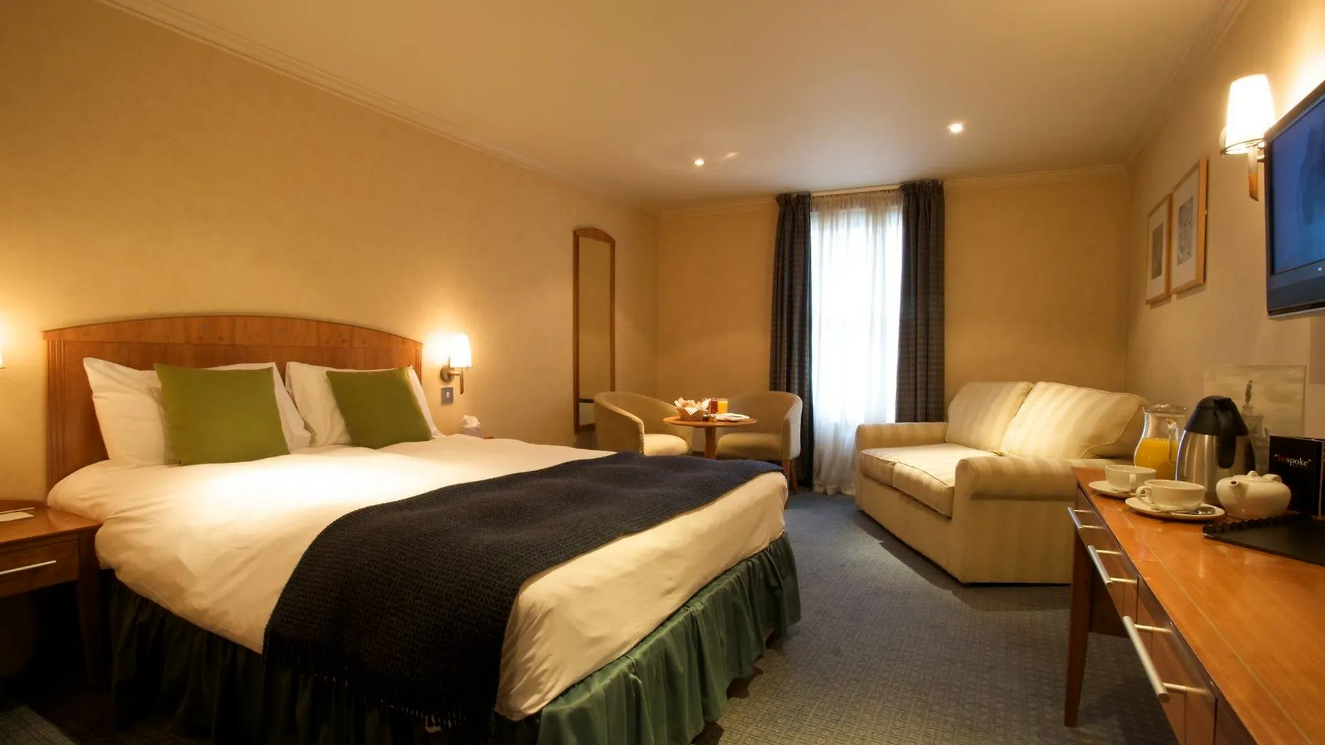 The Park Hotel Теддингтон