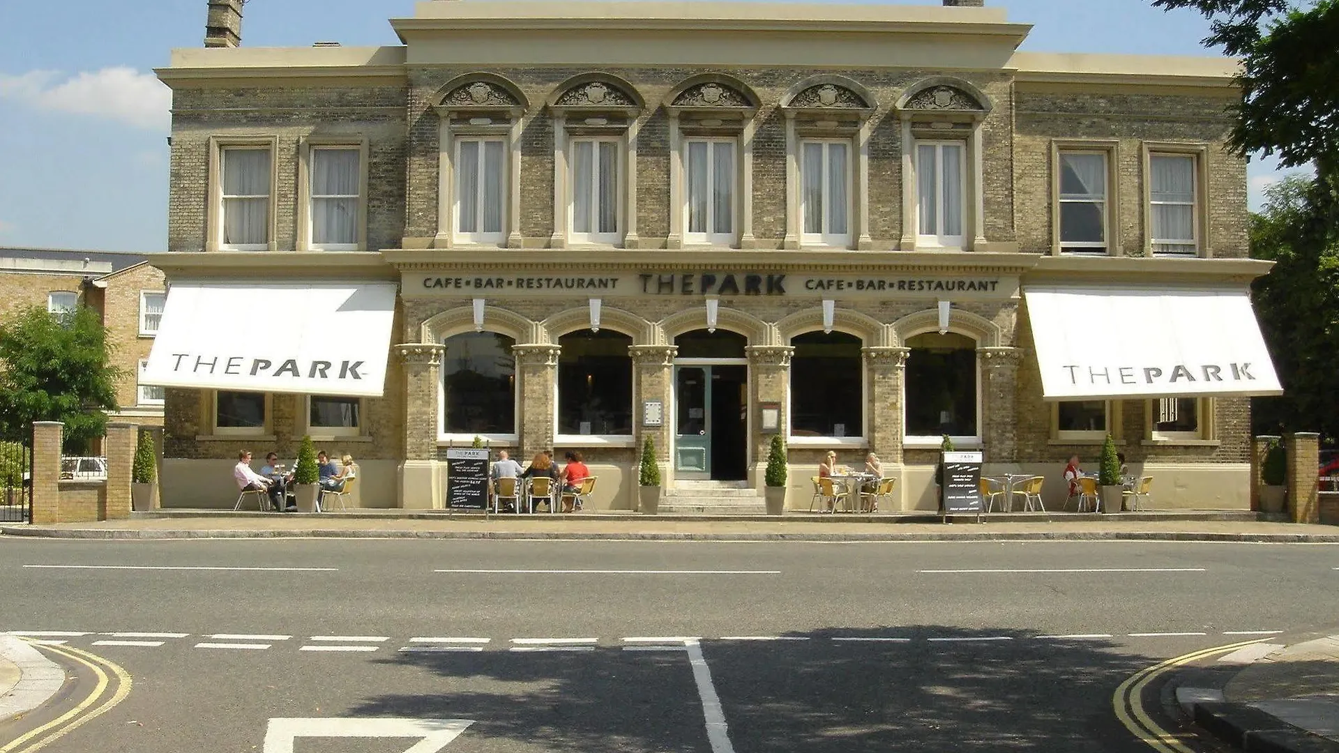 The Park Hotel Teddington 3*,