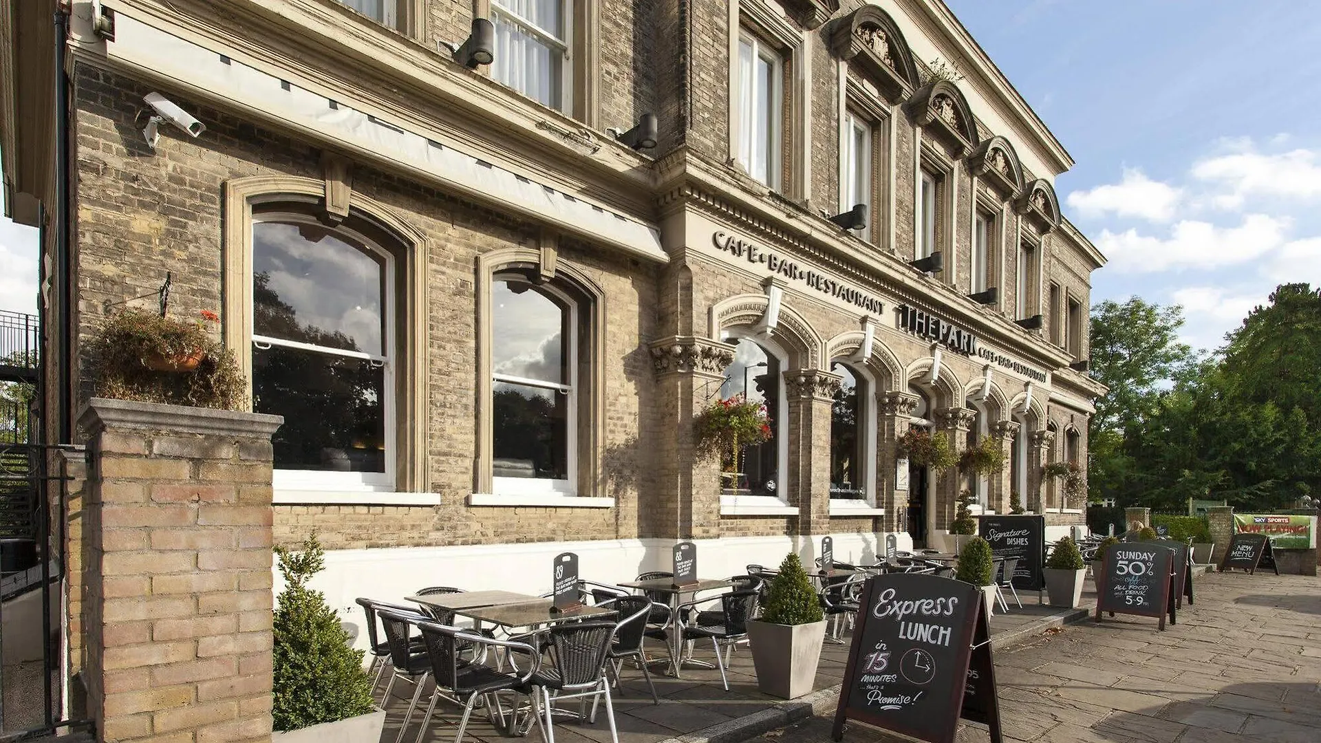 The Park Hotel Teddington